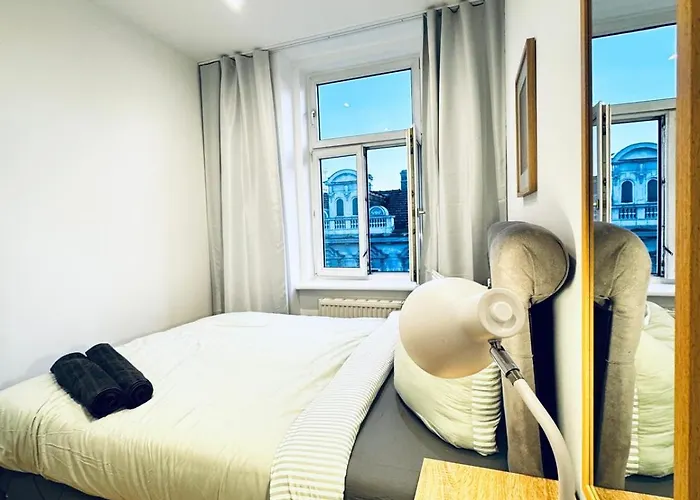 Apartman Bright Private In 4br Near Kaufpark Alterlaa Bécs