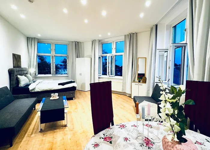 Apartman Bright Private In 4br Near Kaufpark Alterlaa Bécs